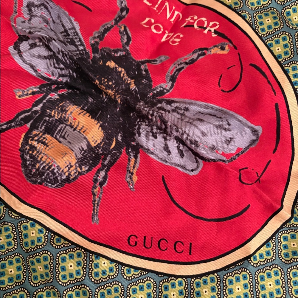 Gucci Multicolor Bee Print Silk Scarf - Picture 2 of 4